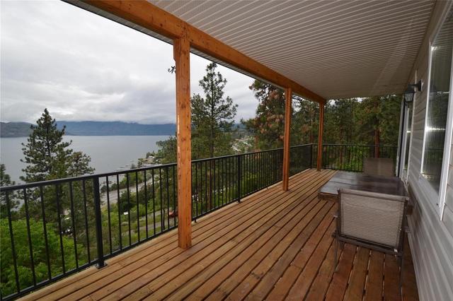 3658 Walker Road, House detached with 3 bedrooms, 3 bathrooms and 6 parking in Peachland BC | Card Image
