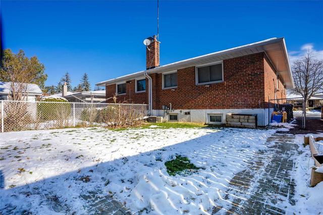 50 Vanguard Dr, House semidetached with 3 bedrooms, 2 bathrooms and 3 parking in Toronto ON | Image 31