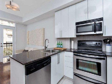 th31 - 88 Carr St, Townhouse with 2 bedrooms, 2 bathrooms and 1 parking in Toronto ON | Image 10