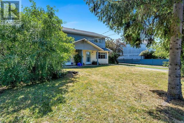 4307 Tyndall Ave, House detached with 3 bedrooms, 2 bathrooms and 2 parking in Saanich BC | Image 39