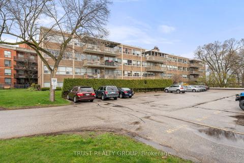 303 - 160 The Donway W, Condo with 2 bedrooms, 1 bathrooms and 1 parking in Toronto ON | Card Image