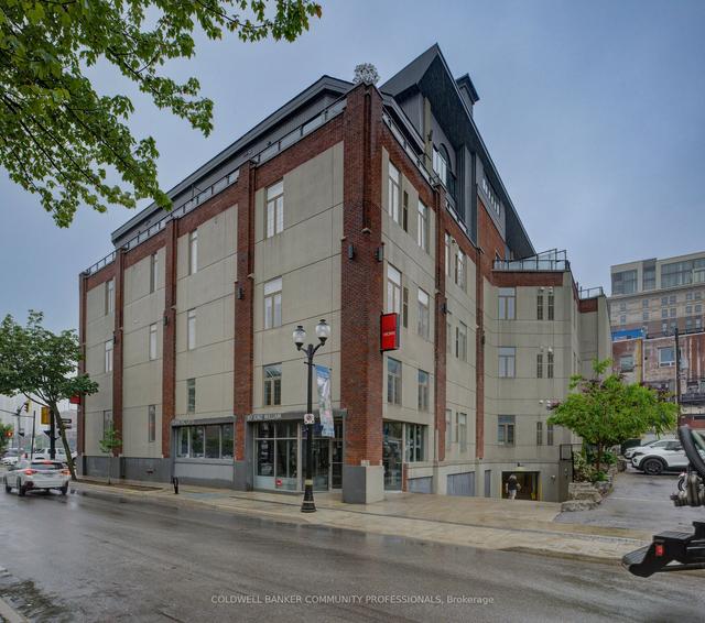 106 - 80 King William St, Condo with 2 bedrooms, 2 bathrooms and 0 parking in Hamilton ON | Image 1