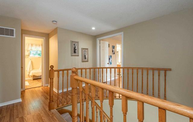 26 Barr Cres, House detached with 4 bedrooms, 4 bathrooms and 4 parking in Brampton ON | Image 11