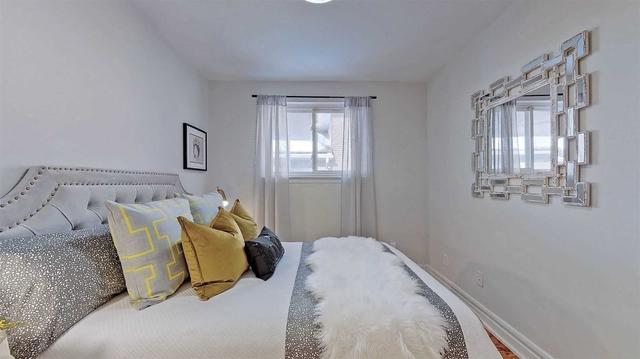 17 Baroness Cres, House detached with 3 bedrooms, 3 bathrooms and 4 parking in Toronto ON | Image 20