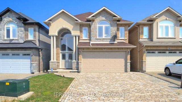 40 Pinemeadow Dr, House detached with 4 bedrooms, 4 bathrooms and 6 parking in Hamilton ON | Image 1