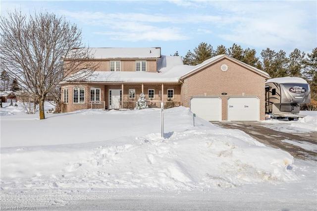 18 Davenport Drive, House detached with 4 bedrooms, 3 bathrooms and 6 parking in Springwater ON | Image 1
