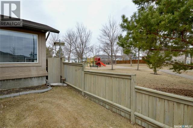 114 Bourgonje Crescent, House detached with 5 bedrooms, 4 bathrooms and null parking in Saskatoon SK | Image 5