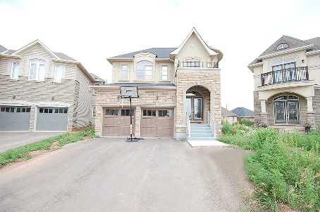 2455 Sylvia Dr, House detached with 4 bedrooms, 4 bathrooms and 2 parking in Oakville ON | Image 1