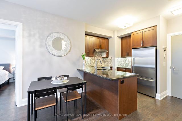 715 - 2 Old Mill Dr, Condo with 2 bedrooms, 2 bathrooms and 1 parking in Toronto ON | Image 33