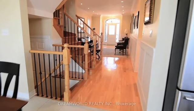 39 Fred Young Dr, House attached with 4 bedrooms, 4 bathrooms and 2 parking in Toronto ON | Image 2