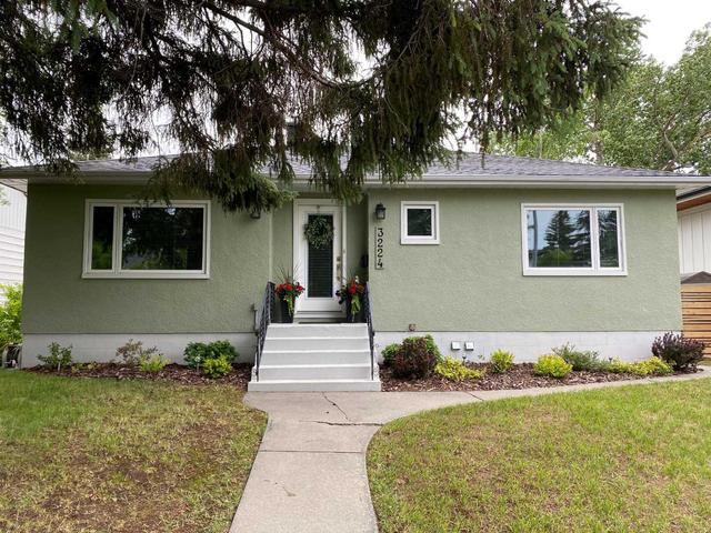 3224 25 Street Sw, House detached with 4 bedrooms, 2 bathrooms and 4 parking in Calgary AB | Image 1
