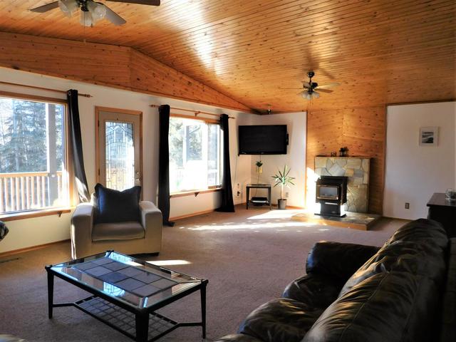 53 Ferrier Drive, House detached with 5 bedrooms, 2 bathrooms and null parking in Clearwater County AB | Image 16