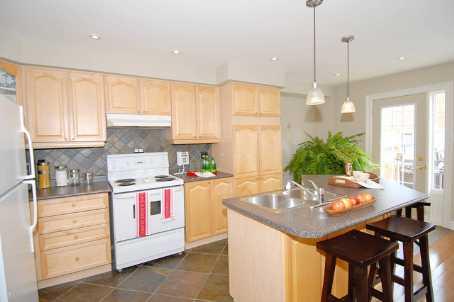 101 - 601 Shoreline Dr, Townhouse with 3 bedrooms, 3 bathrooms and 2 parking in Mississauga ON | Image 5