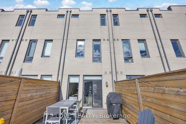16 Perth Ave, House attached with 3 bedrooms, 3 bathrooms and 1 parking in Toronto ON | Image 10