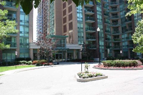 904 - 7 Michael Power Pl, Condo with 1 bedrooms, 1 bathrooms and 1 parking in Toronto ON | Image 2