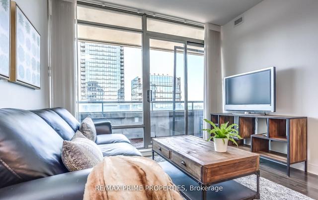 2604 - 18 Yorkville Ave, Condo with 1 bedrooms, 1 bathrooms and 1 parking in Toronto ON | Image 8
