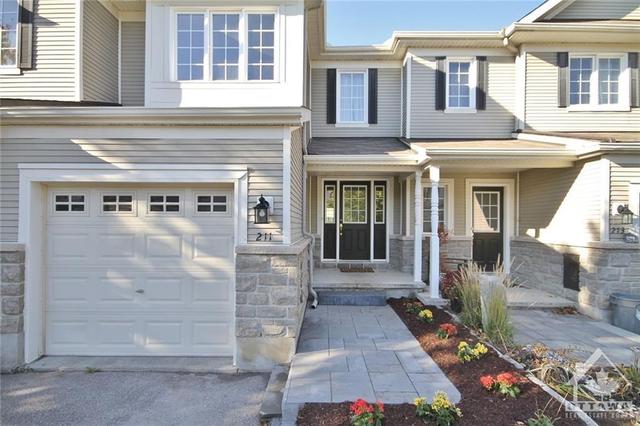 211 Idlewild Private, Townhouse with 3 bedrooms, 3 bathrooms and 2 parking in Ottawa ON | Image 1