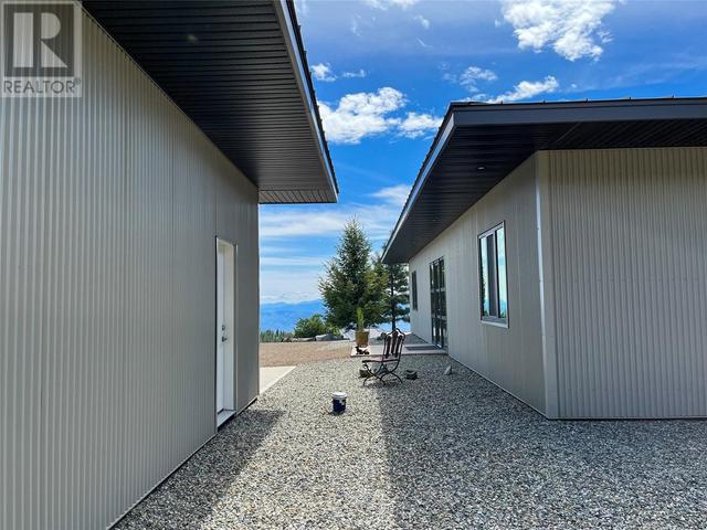 430 Sasquatch Trail, House detached with 3 bedrooms, 2 bathrooms and 6 parking in Okanagan Similkameen A BC | Image 38