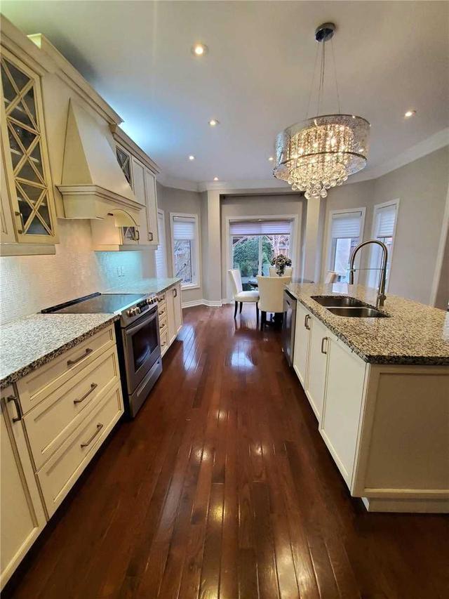 41 Silk Oak Crt, House detached with 4 bedrooms, 6 bathrooms and 6 parking in Vaughan ON | Image 2