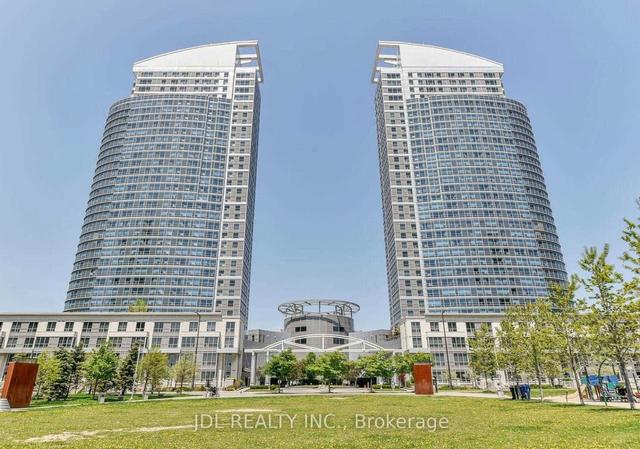th325 - 38 Lee Centre Dr, Townhouse with 2 bedrooms, 2 bathrooms and 1 parking in Toronto ON | Image 1