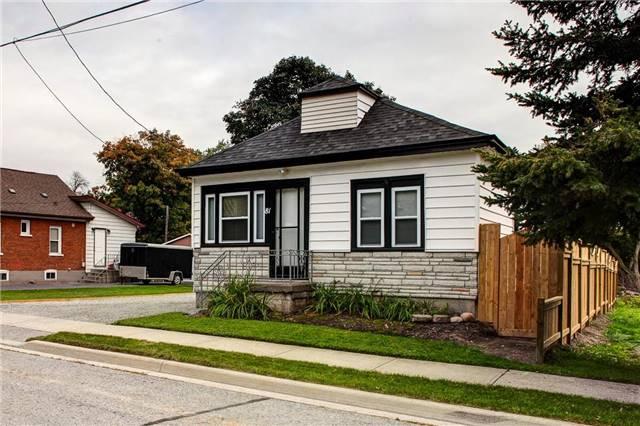 81 Hall St, House detached with 3 bedrooms, 1 bathrooms and 6 parking in Oshawa ON | Image 3
