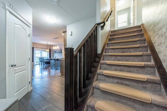 20 Hillcrest Link Sw, House detached with 3 bedrooms, 2 bathrooms and 4 parking in Calgary AB | Image 32