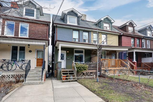 721 Shaw St, House semidetached with 7 bedrooms, 3 bathrooms and 1 parking in Toronto ON | Image 1
