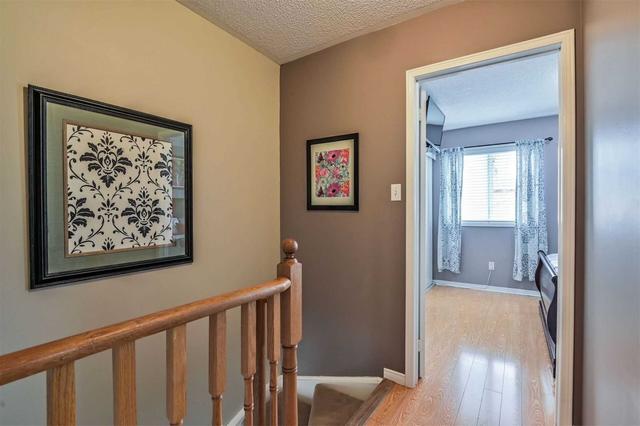 57 Spadina Rd, Townhouse with 3 bedrooms, 2 bathrooms and 2 parking in Brampton ON | Image 8
