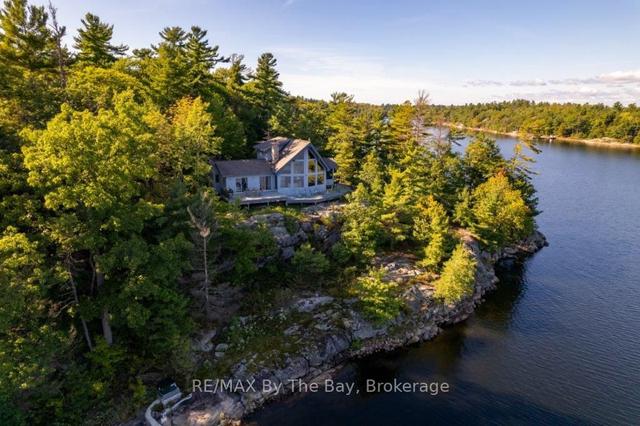 23212 Georgian Bay Shore, House detached with 3 bedrooms, 2 bathrooms and 0 parking in Georgian Bay ON | Image 23