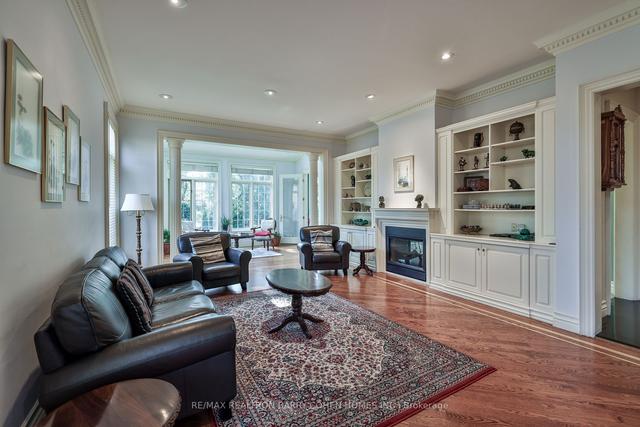 17 Paddock Crt, House detached with 5 bedrooms, 9 bathrooms and 10 parking in Toronto ON | Image 6