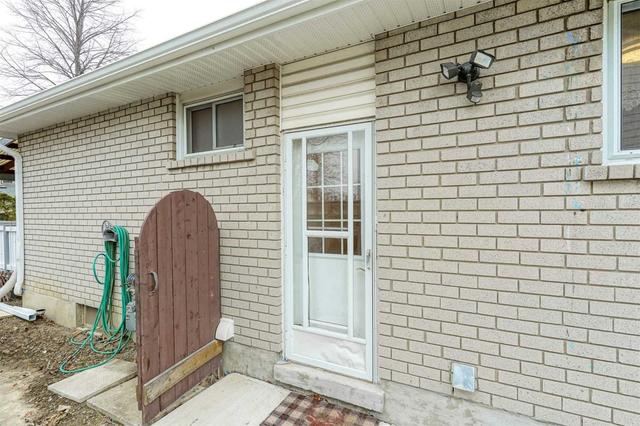 10 Belleau St, House detached with 3 bedrooms, 2 bathrooms and 1 parking in Hamilton ON | Image 14