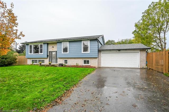 1 Crabapple Court, House detached with 4 bedrooms, 2 bathrooms and 4 parking in Brantford ON | Image 1