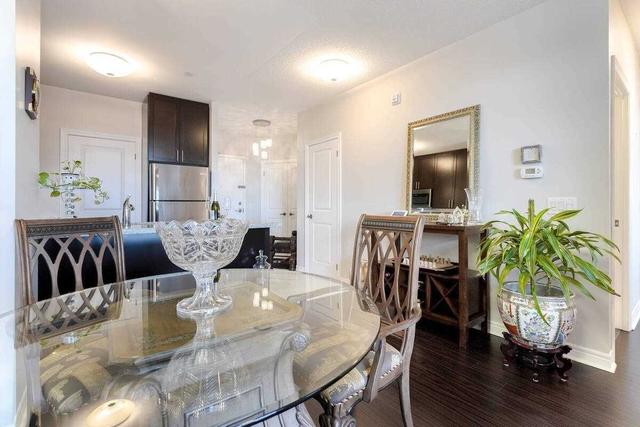 201 - 39 New Delhi Dr, Condo with 2 bedrooms, 2 bathrooms and 1 parking in Markham ON | Image 3