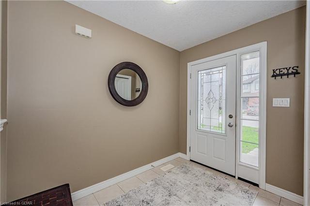 137 Kemp Crescent, House detached with 4 bedrooms, 2 bathrooms and 3 parking in Guelph ON | Image 43
