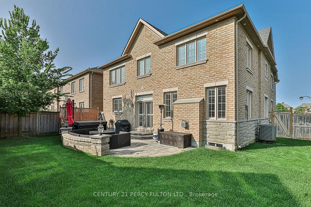 26 Iannucci Cres, House detached with 4 bedrooms, 5 bathrooms and 6 parking in Markham ON | Image 33