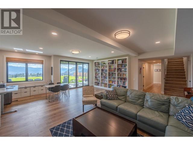 17503 Sanborn Street, House detached with 6 bedrooms, 3 bathrooms and 6 parking in Summerland BC | Image 16