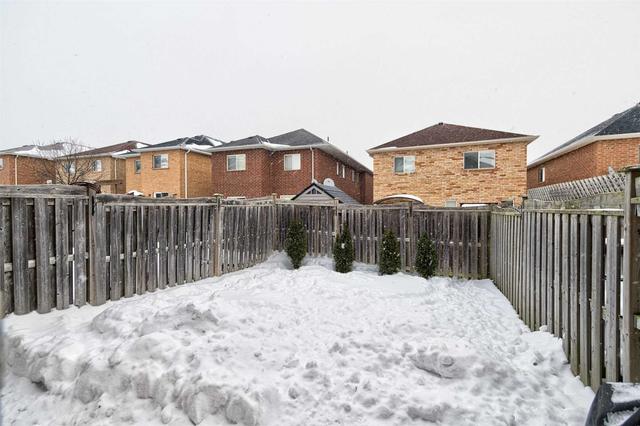 80 Maffey Cres, House attached with 4 bedrooms, 3 bathrooms and 3 parking in Richmond Hill ON | Image 22