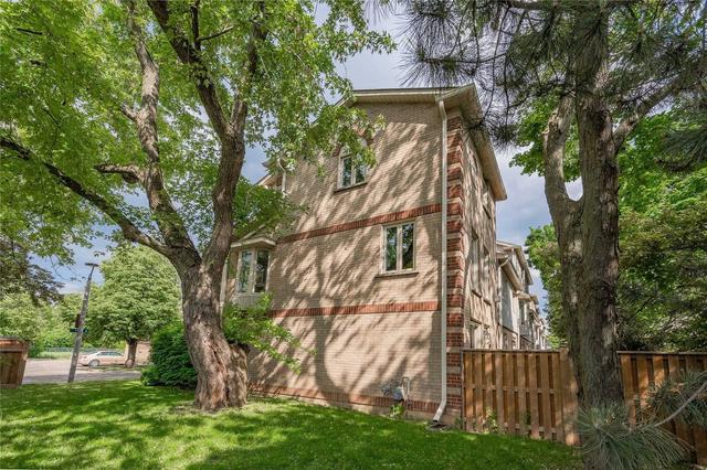1 - 302 College Ave, Townhouse with 3 bedrooms, 2 bathrooms and 2 parking in Guelph ON | Image 31