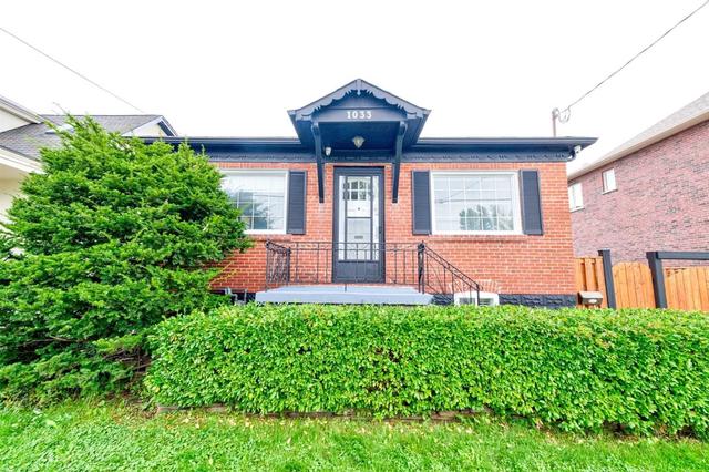 1033 Haig Blvd, House detached with 3 bedrooms, 2 bathrooms and 5 parking in Mississauga ON | Card Image