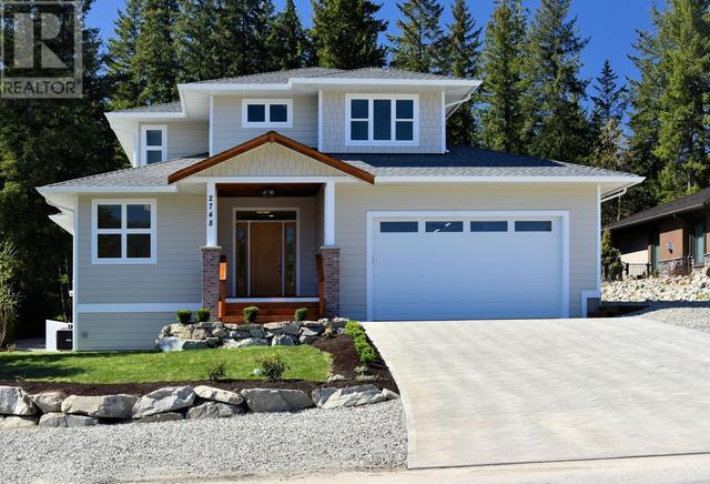 2748 Golf Course Drive, House detached with 3 bedrooms, 3 bathrooms and 7 parking in Columbia Shuswap C BC | Image 1