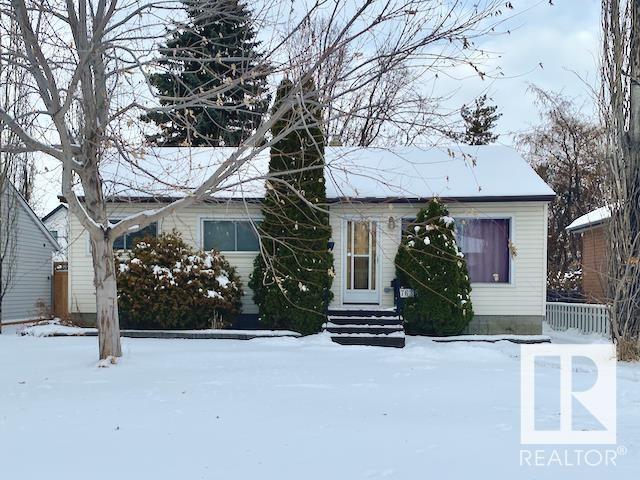 7636 88 Av Nw, House detached with 5 bedrooms, 2 bathrooms and null parking in Edmonton AB | Card Image