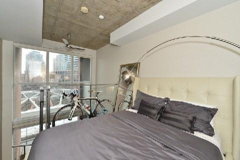 314 - 1 Shaw St, Condo with 1 bedrooms, 1 bathrooms and 1 parking in Toronto ON | Image 4