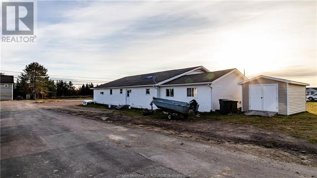 307 Irving Blvd, House other with 6 bedrooms, 2 bathrooms and null parking in Bouctouche NB | Image 27