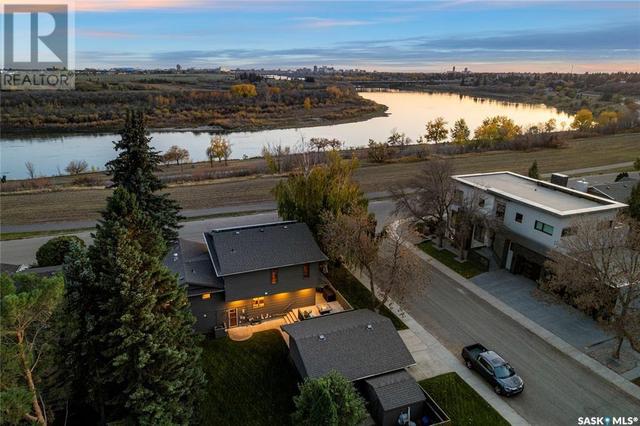 502 Sturgeon Drive, House detached with 5 bedrooms, 4 bathrooms and null parking in Saskatoon SK | Image 1