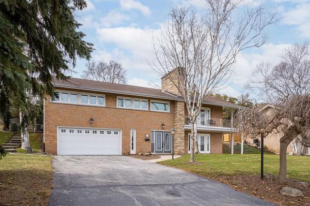 837 Danforth Pl, House detached with 4 bedrooms, 3 bathrooms and 8 parking in Burlington ON | Card Image