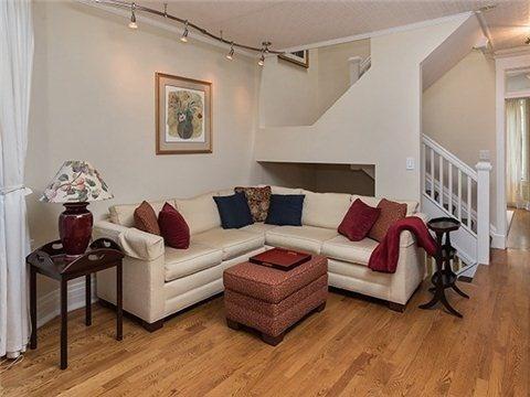 313 Seaton St, House attached with 4 bedrooms, 2 bathrooms and 1 parking in Toronto ON | Image 8
