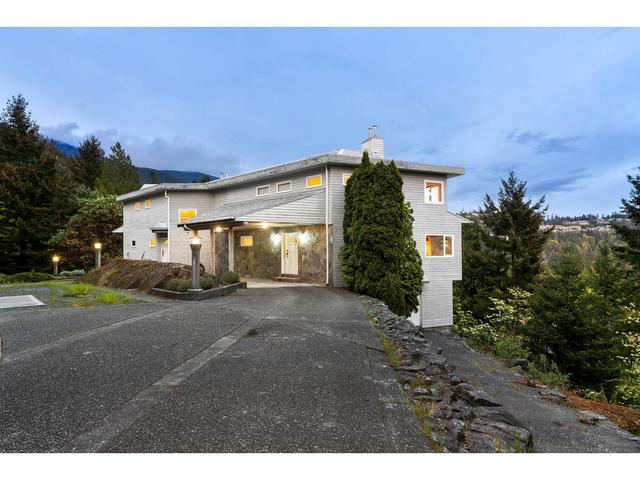 5860 Falcon Road, House detached with 5 bedrooms, 5 bathrooms and null parking in West Vancouver BC | Image 16