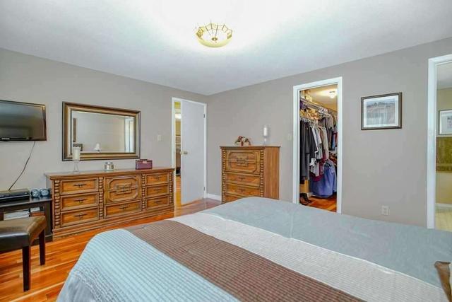 8 Lowell St S, House detached with 3 bedrooms, 3 bathrooms and 6 parking in Cambridge ON | Image 10