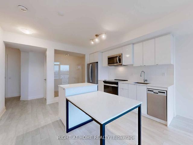 606 - 1461 Lawrence Ave W, Condo with 2 bedrooms, 2 bathrooms and 1 parking in Toronto ON | Image 2
