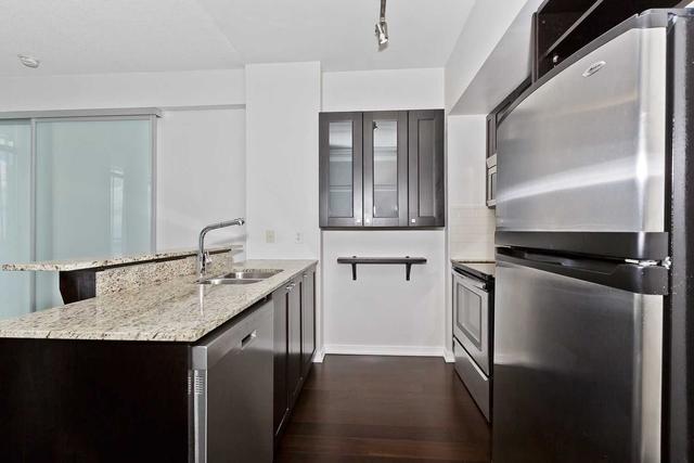 1512 - 103 The Queensway Ave, Condo with 2 bedrooms, 2 bathrooms and 1 parking in Toronto ON | Image 19